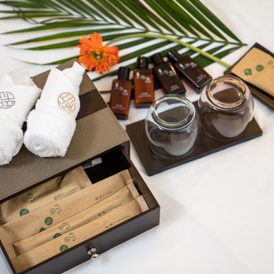 新奢高級大床房-禁煙 新月集（廣州新白雲國際機場直營店）優惠