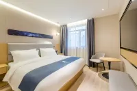 Echarm Hotel  Shanghai North Bund Tilanqiao subway station Hotel a Shanghai