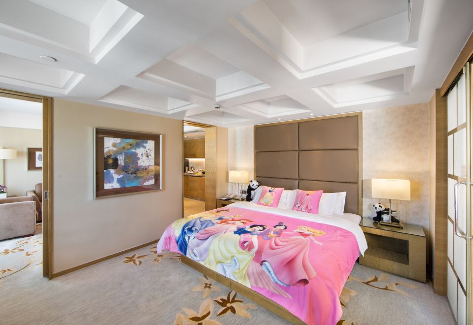 Shenzhen New World Weirui HotelFamily Friendly Themed Deluxe Suite