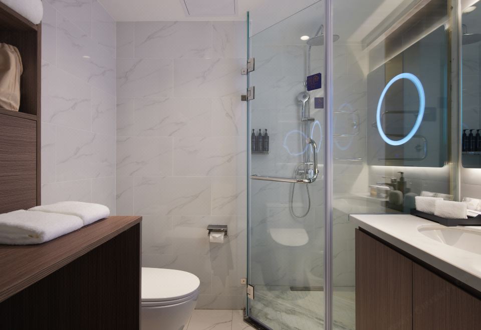 行政公寓大床房（65寸可投屏+小冰箱＋加熱毛巾桿）