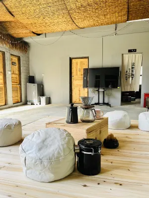 Riyuewan NEXTDOOR backpacker hostel Ξενοδοχεία στην πόλη 