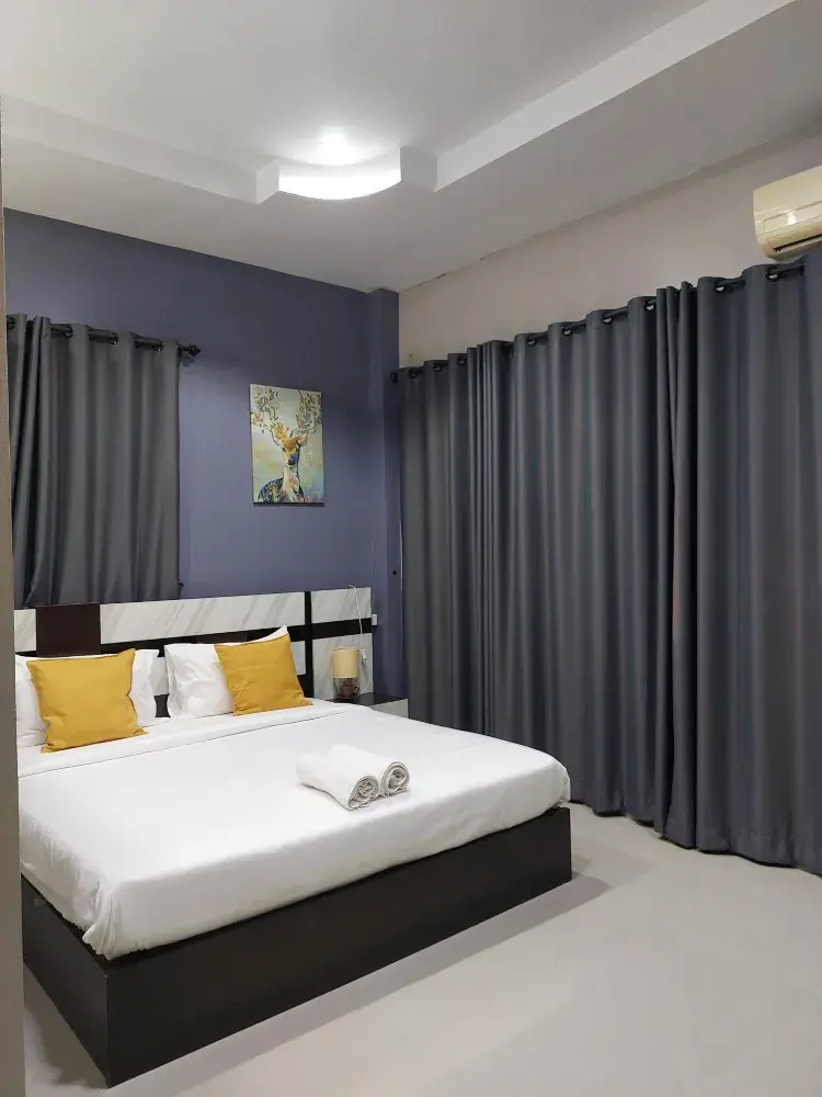 บ้าน 1 หลัง มี 4 ห้องนอน