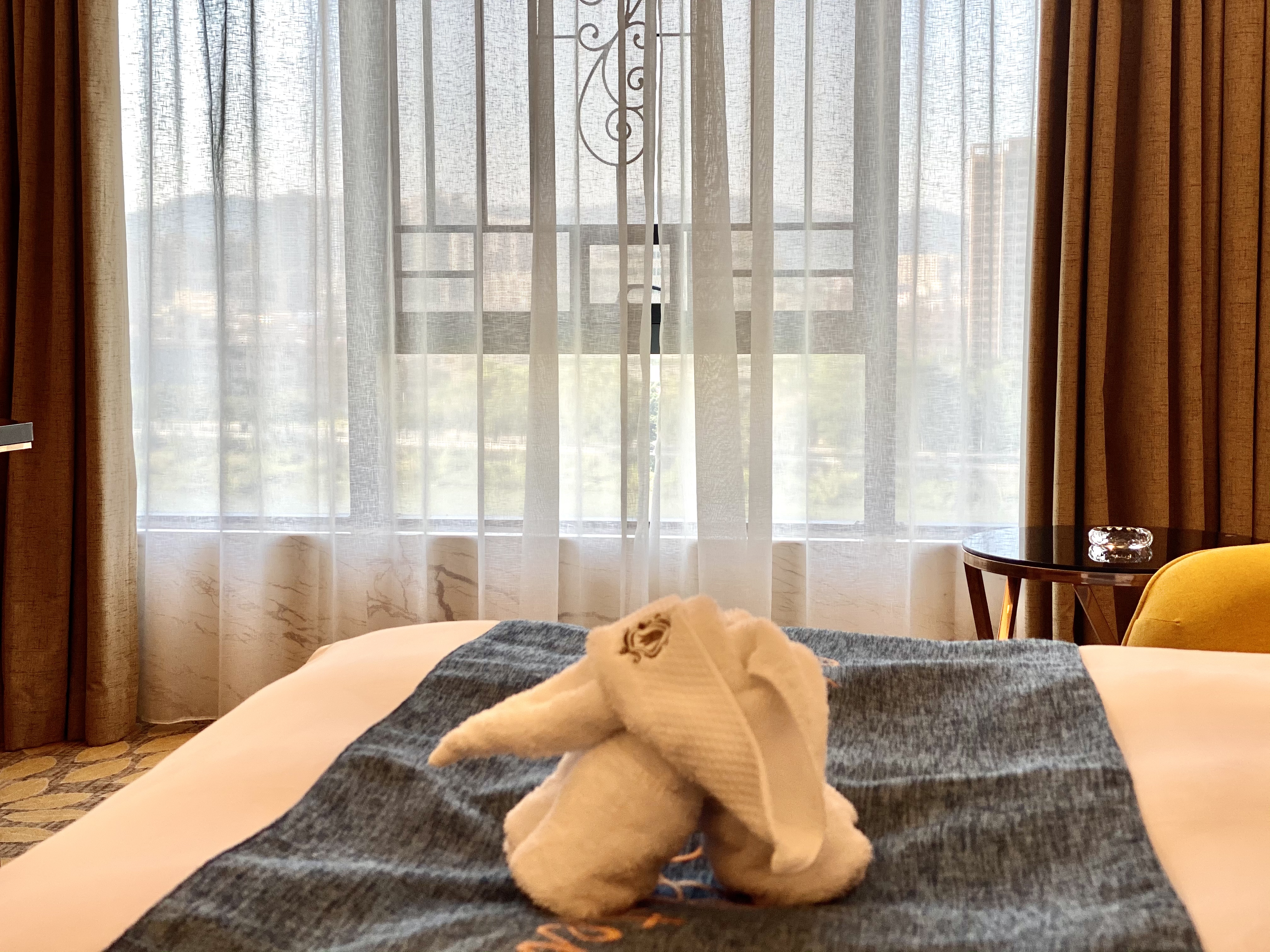 逸享|高级大床房「亲肤浴袍?高档床垫」