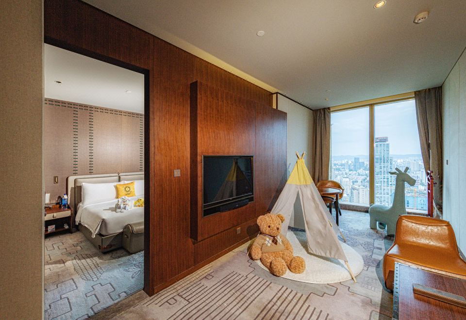 快樂星球親子主題豪華套房