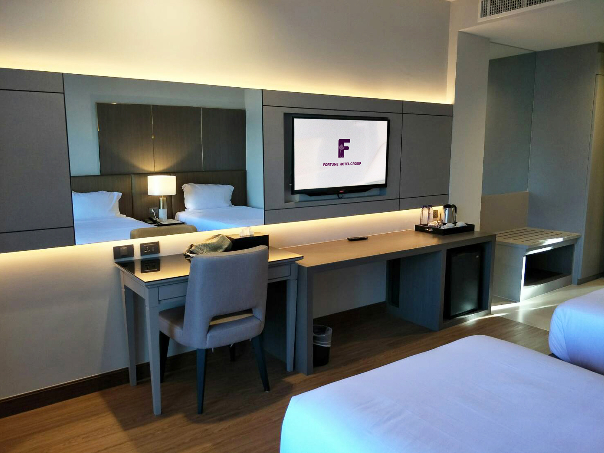 高级河景双床房