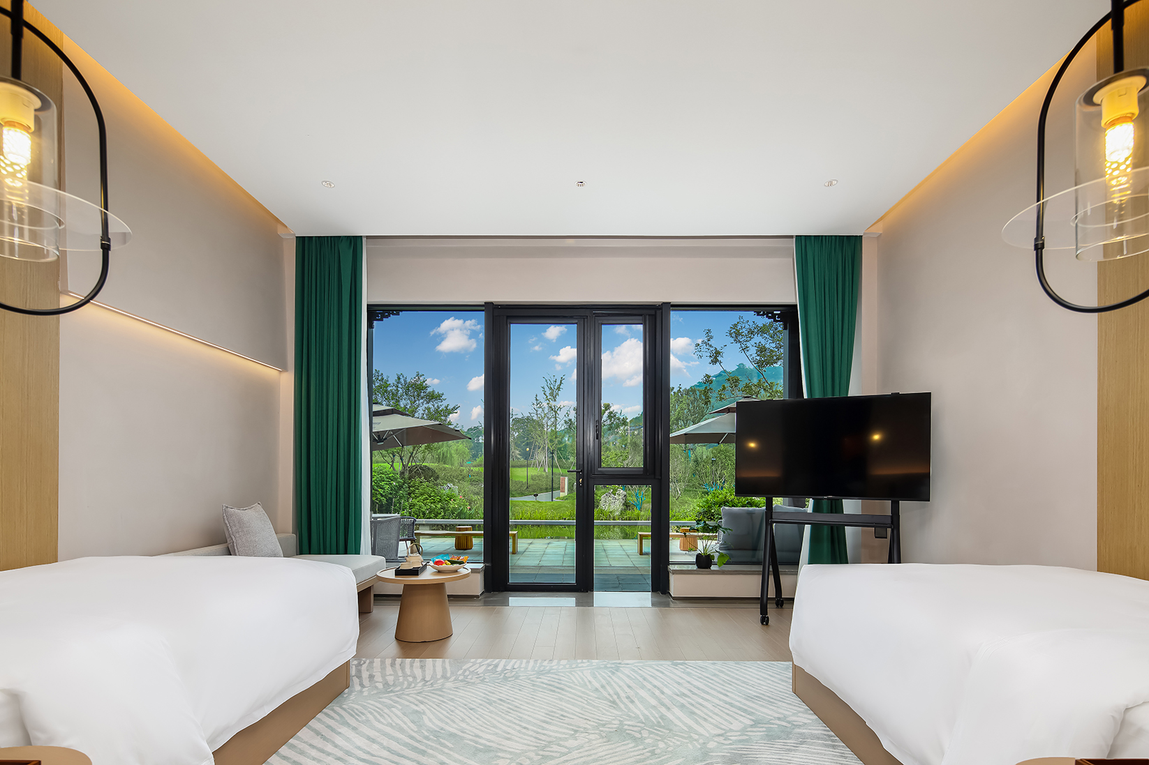 庭院景观双床房