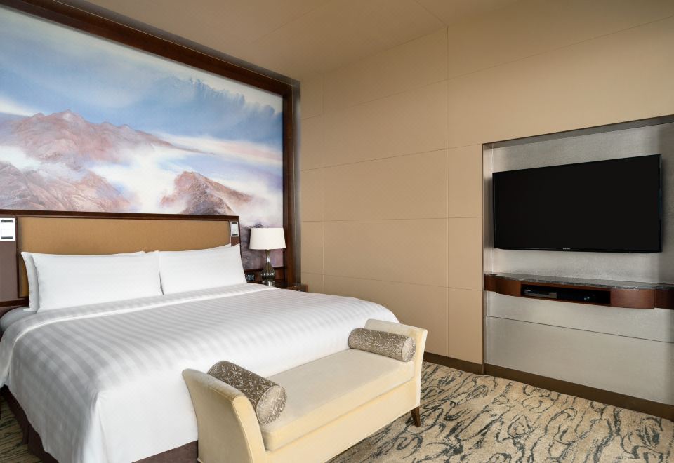 China World Summit Wing, BeijingForbidden City Sunset View Executive Room