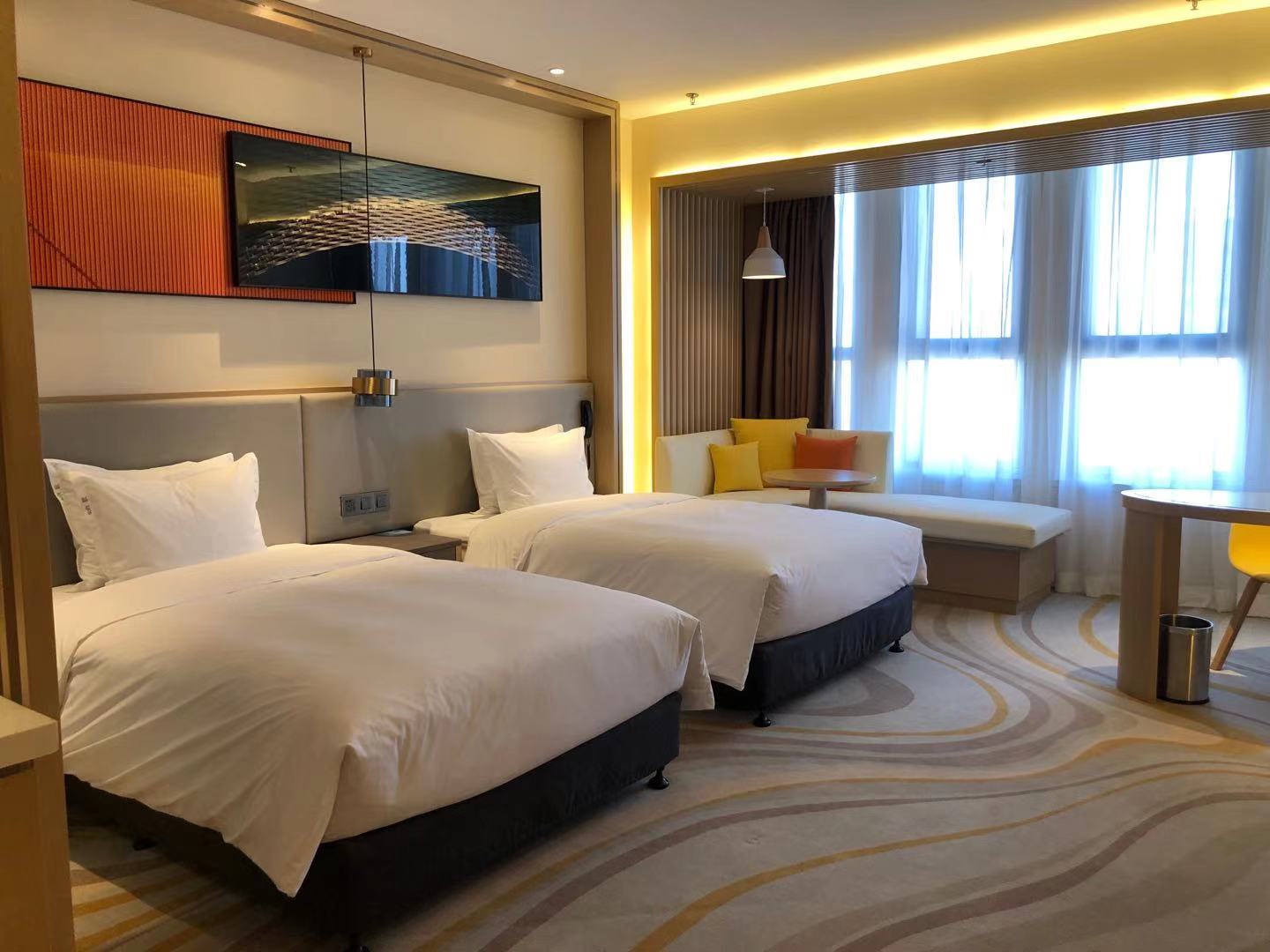 智选高级双床房