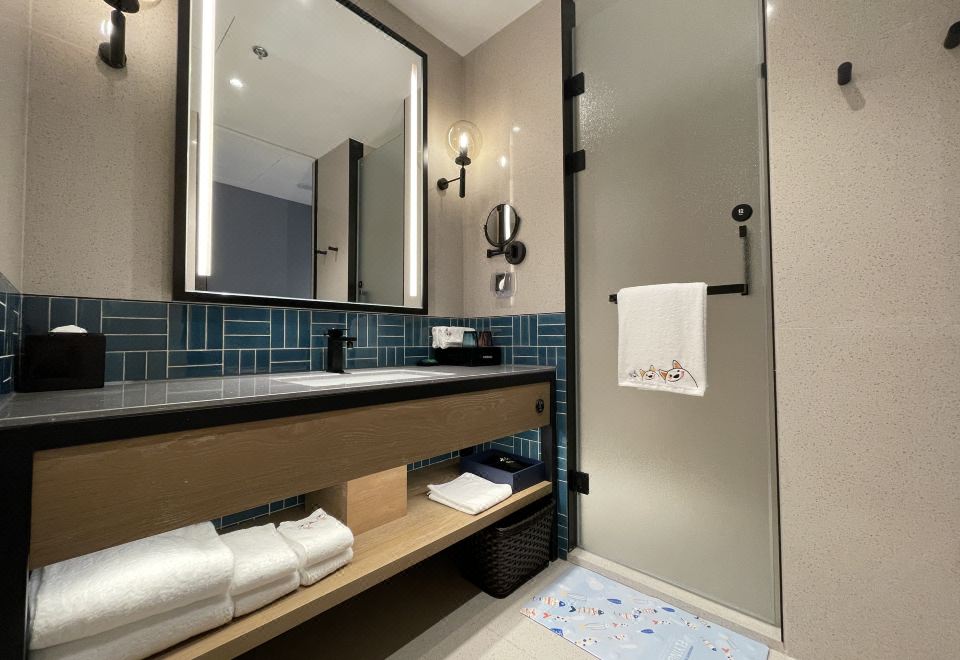 Four Points By Sheraton Qiandao Lake2-bed Room With Courtyard View