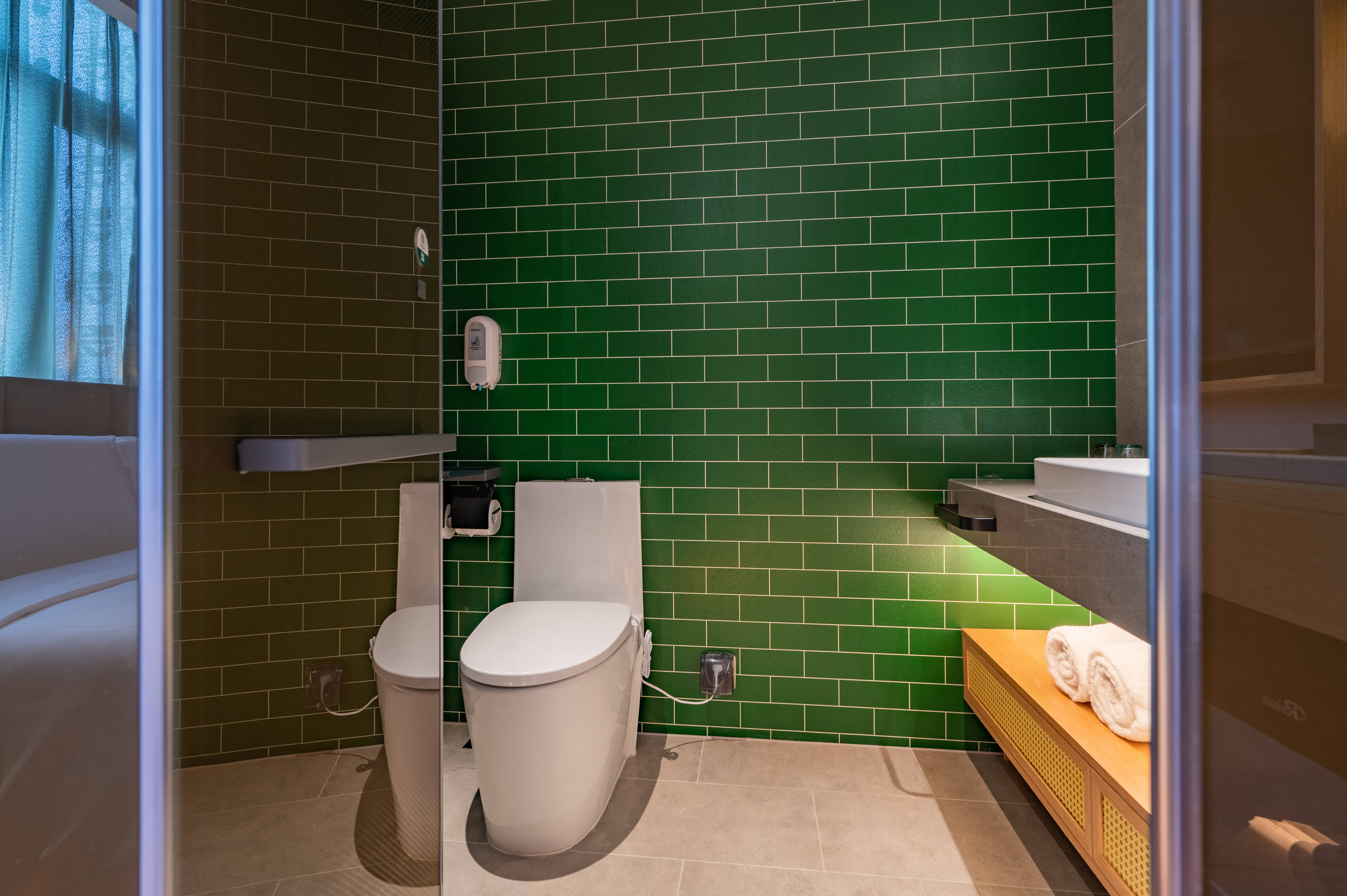 精选商务大床房（小度智能客控+深睡记忆枕+加湿器）