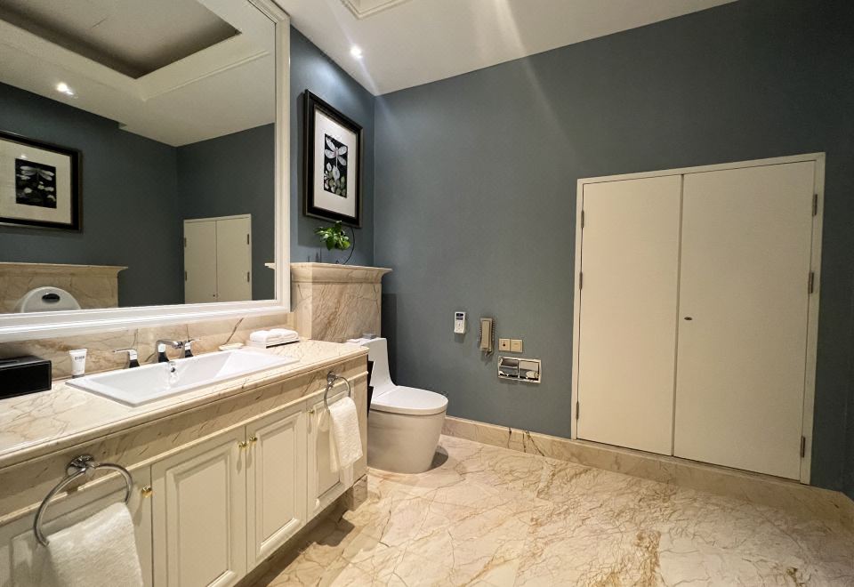 World Trade Winning HotelPresidential Suite