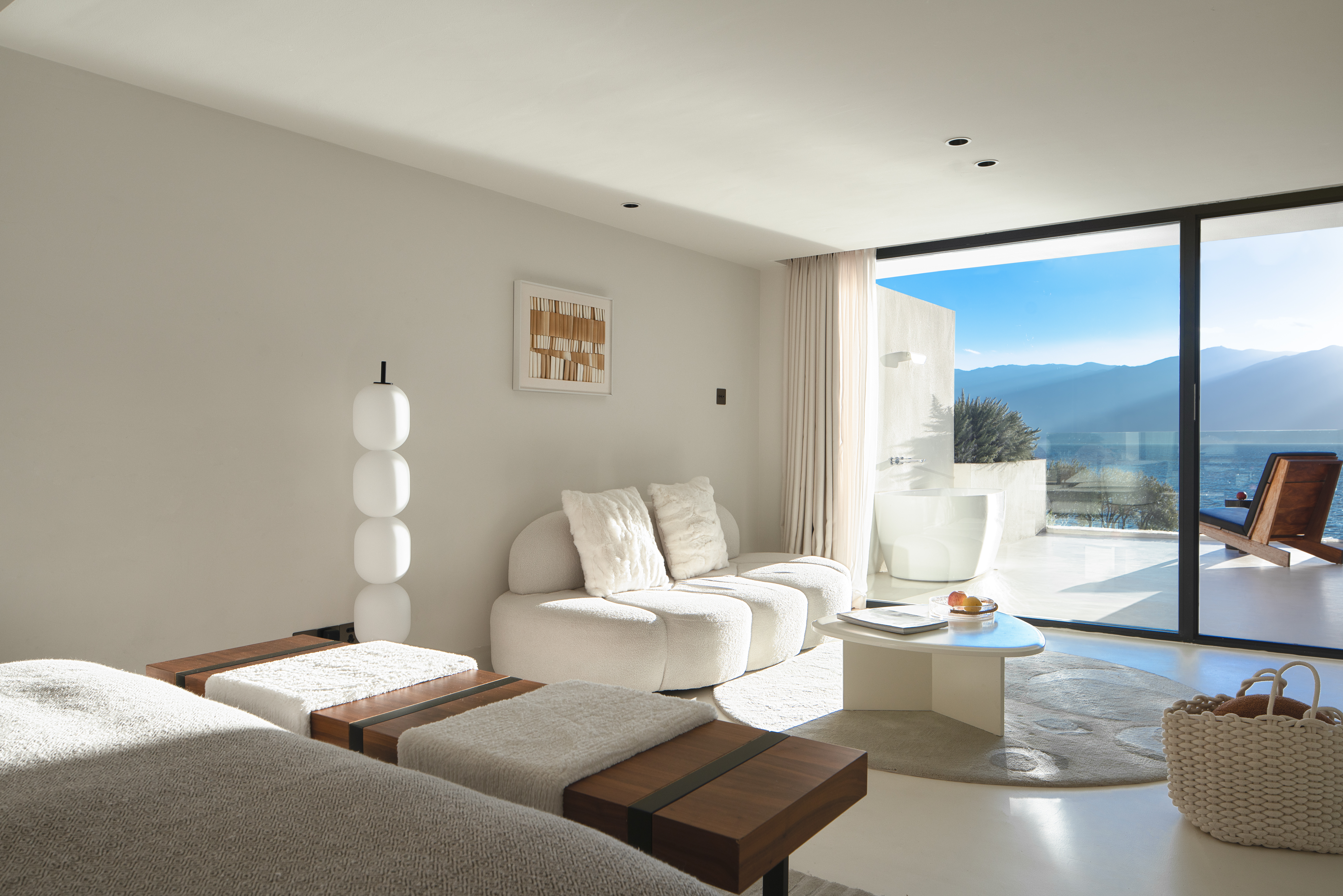 奢华海景露台双卧家庭套房