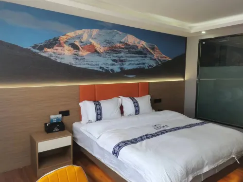 Crescent Bay Hotel