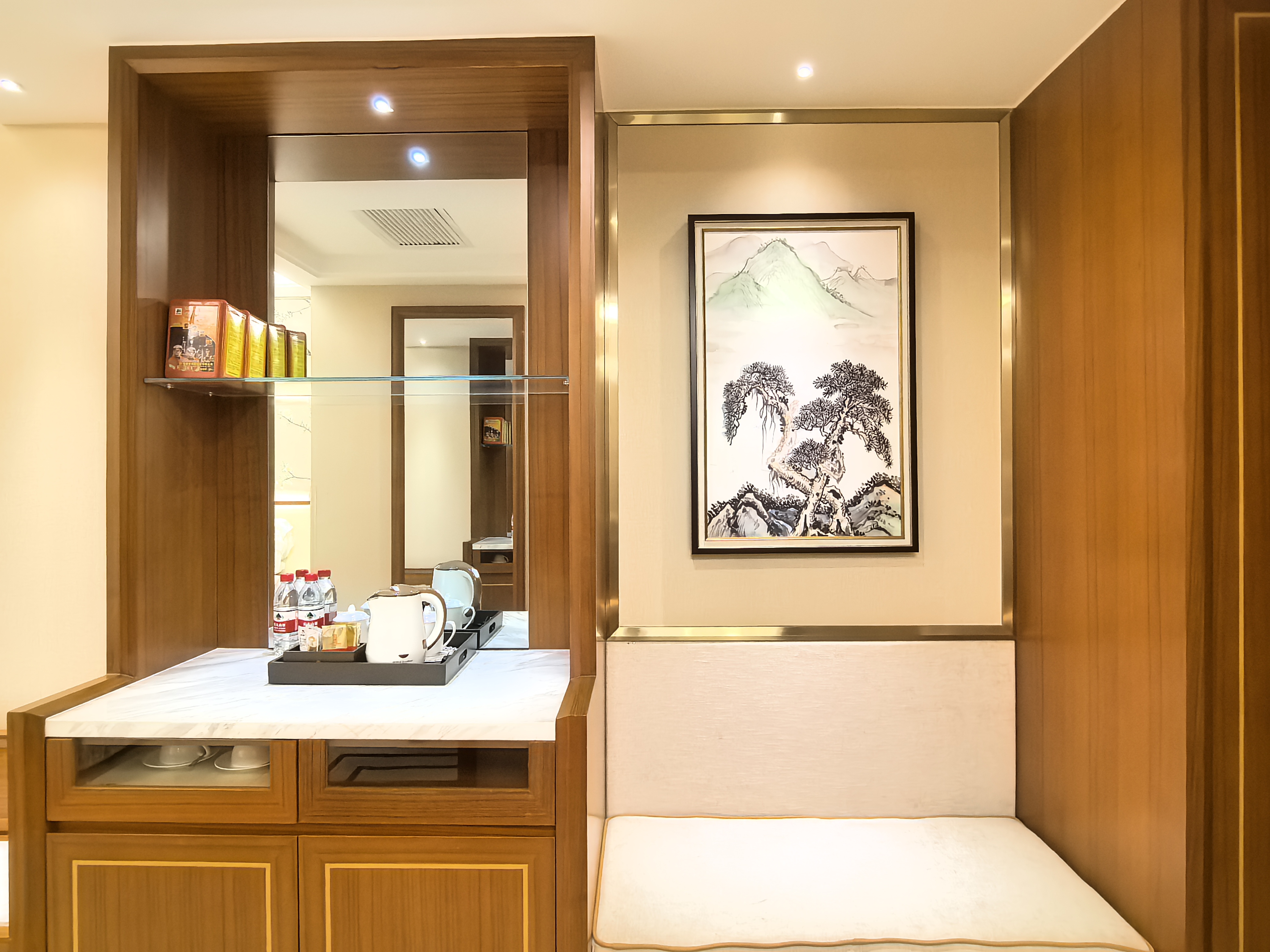 YingJiang SHIMIWADI HotelDeluxe Room