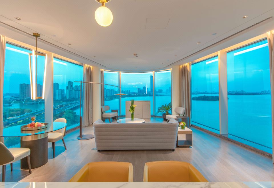 Crowne Plaza SuzhouPilot Double Bed Suite