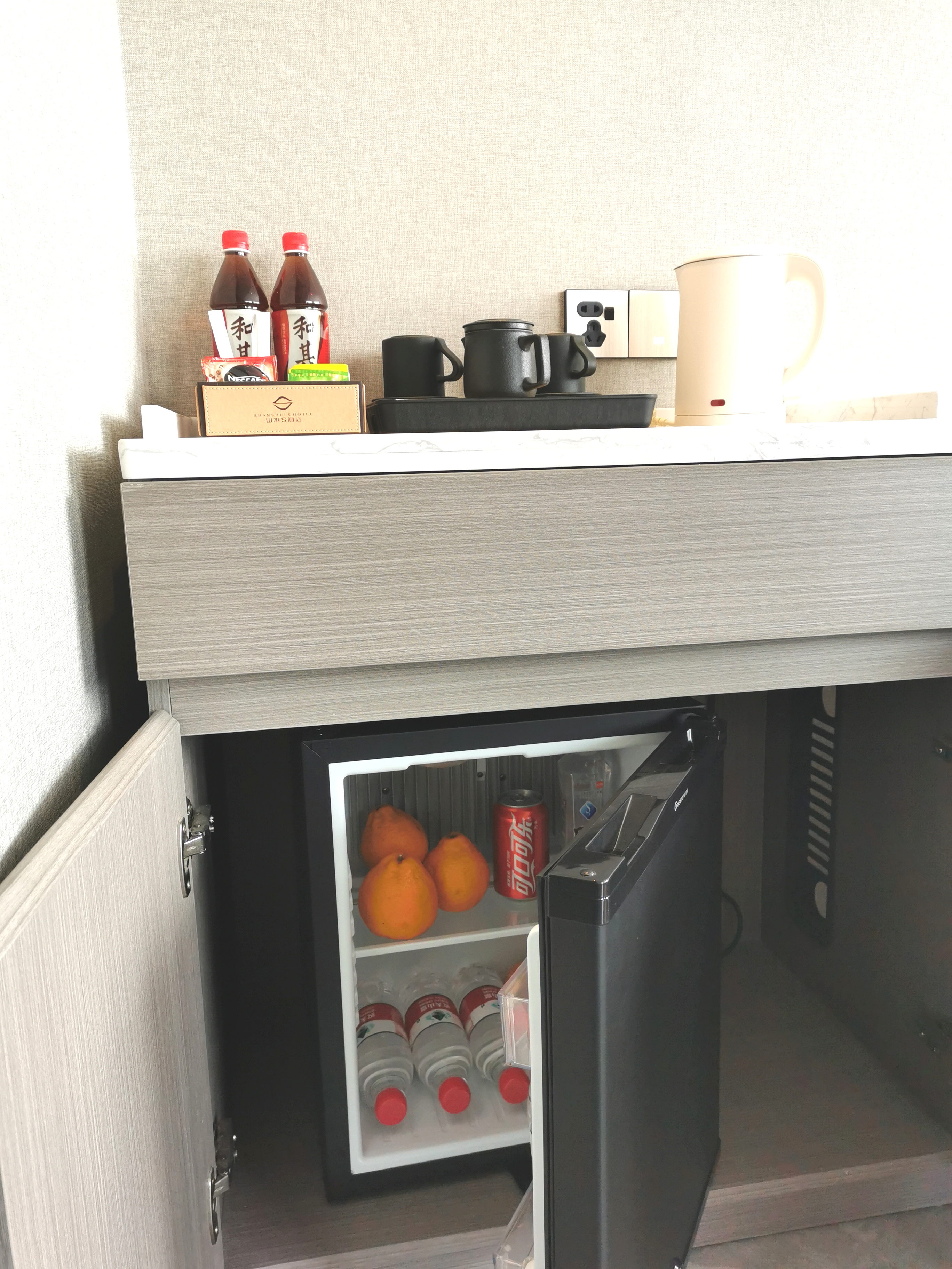 高层零压大床房（梦百合零压床垫+智能客控+全自动洗衣机