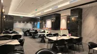 Marriott Hotel (Shaoguandong Railway Station The History East Street)