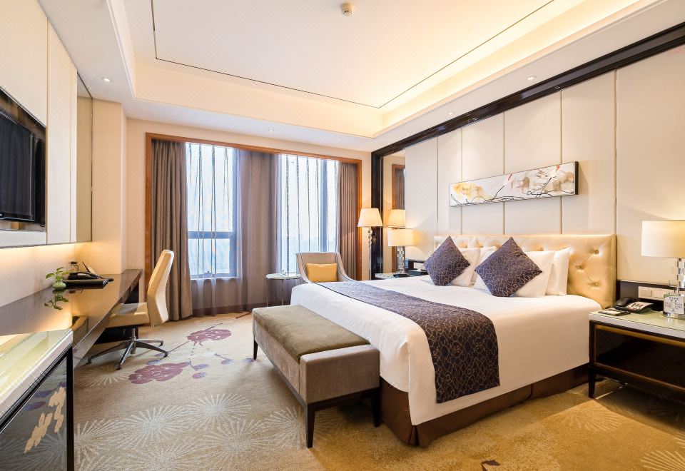 豪華河景大床房