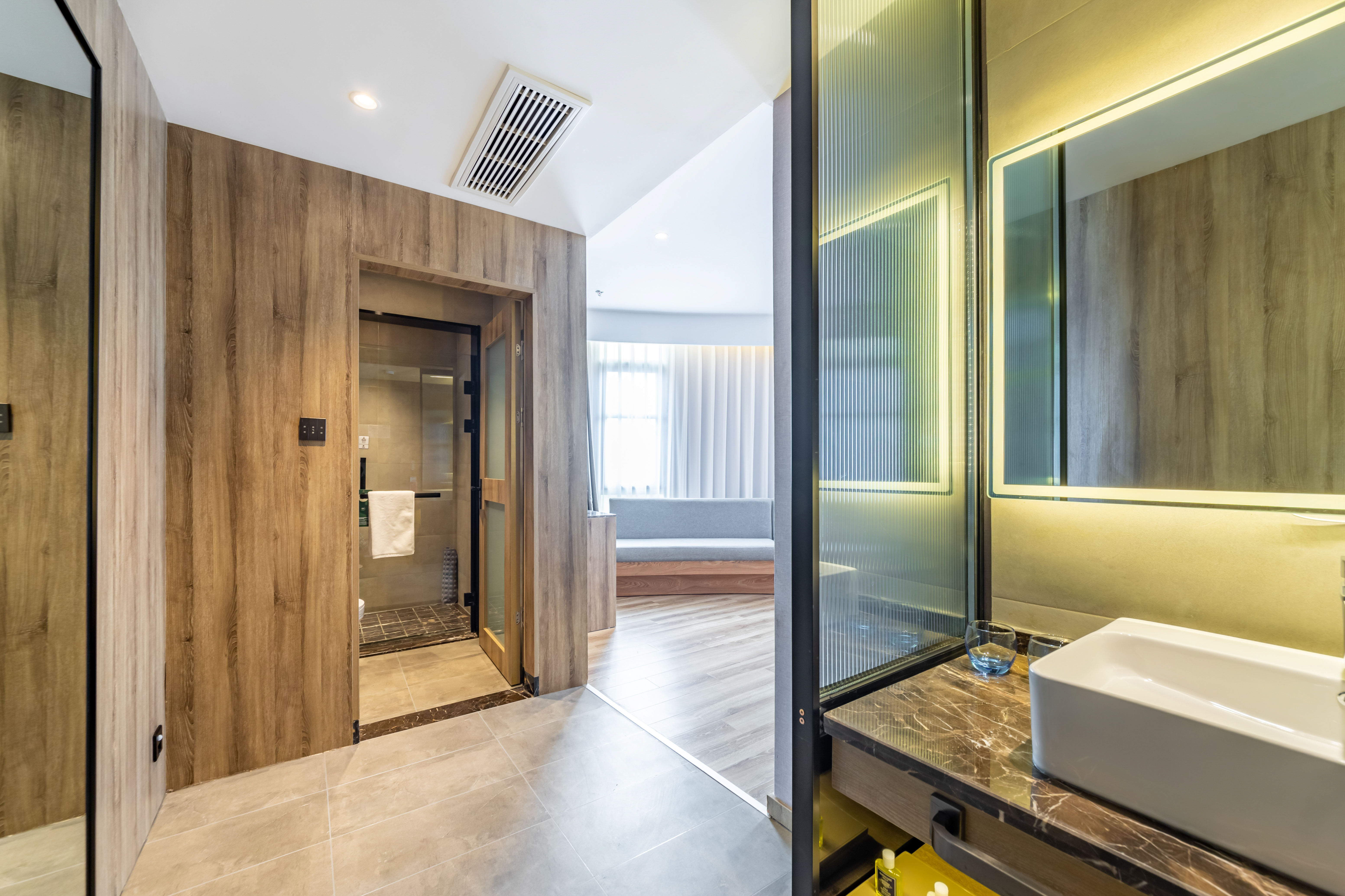 套房（智能马桶＋电视投屏＋梦百合床垫）