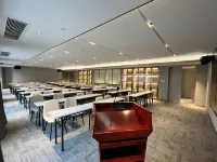Lavande Hotel (Sihui High-tech Development Zone Dawang Plaza)