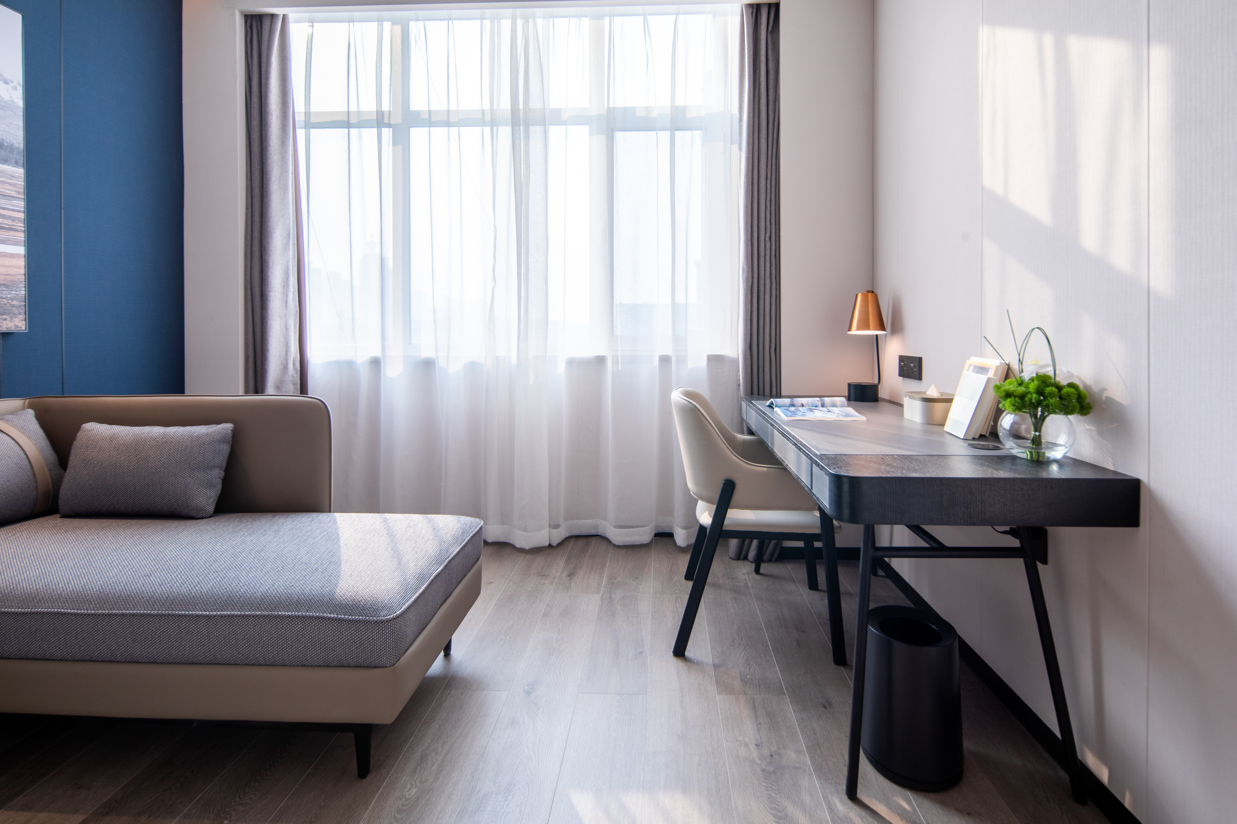 几木大床房（深睡枕+mini吧+55寸投屏电视+浴袍）