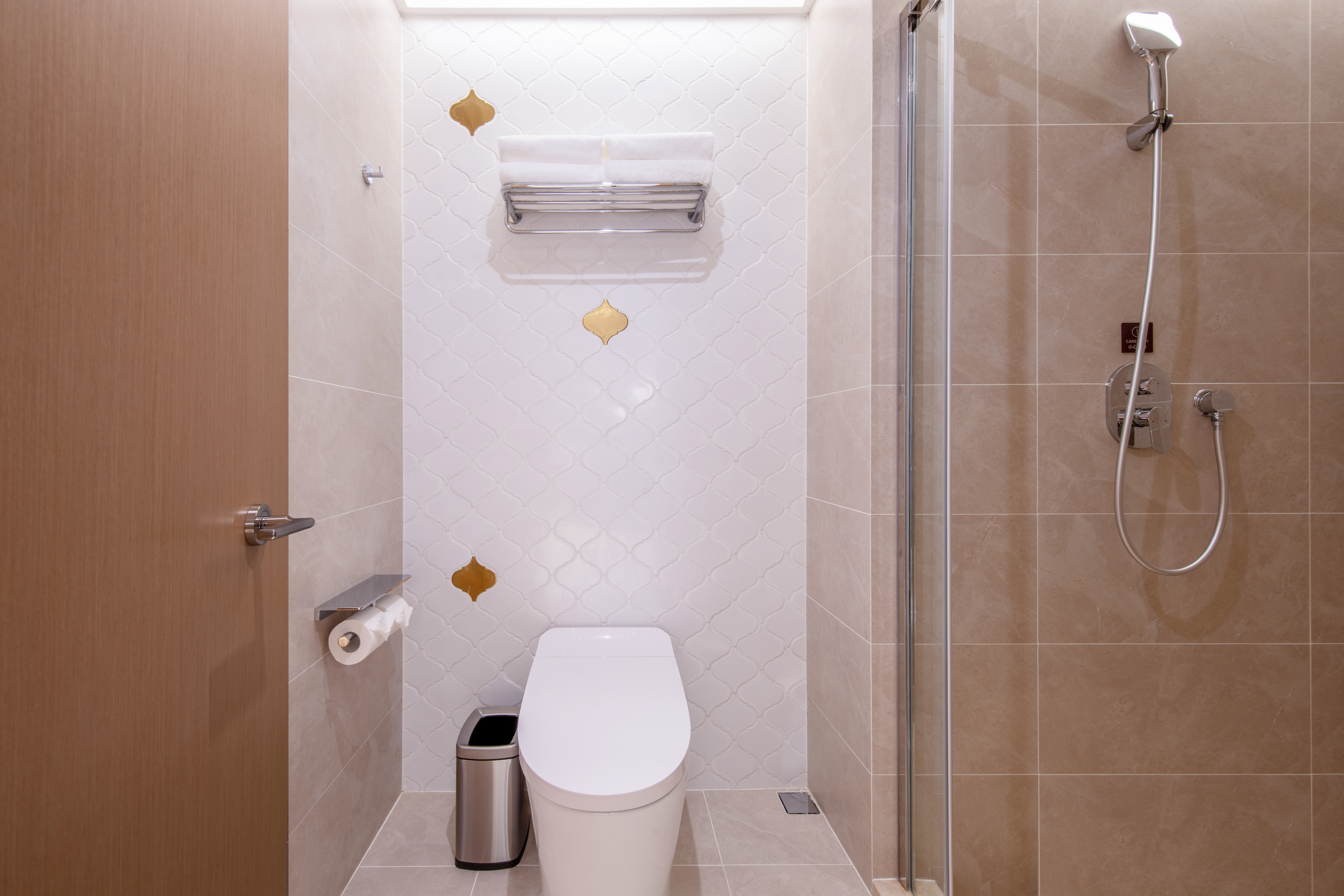 商务大床房（智能客控+小冰箱）