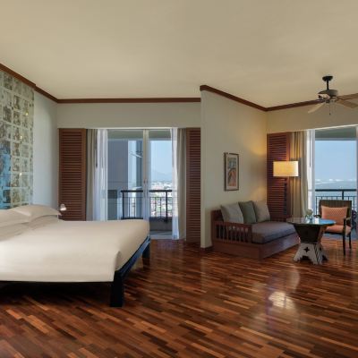 海景小型特大床套房 華欣希爾頓温泉度假酒店 （SHA Extra Plus）優惠