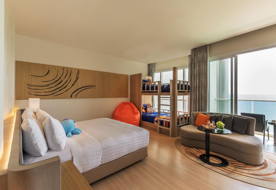 Mövenpick Siam Hotel Na Jomtien PattayaFamily Sea View Room