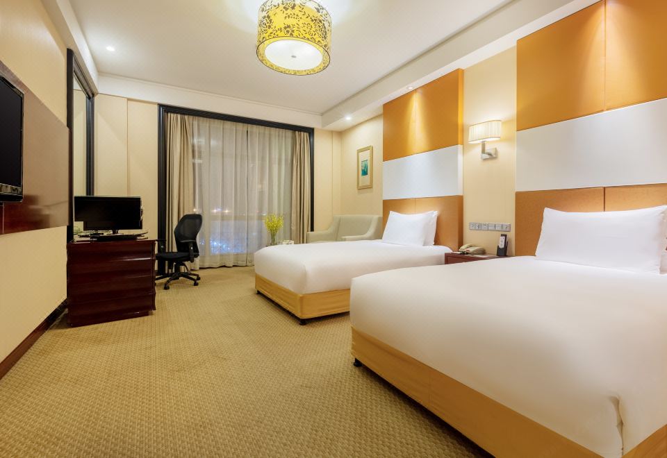 S&N Grand Hotel ChaohuSuperior Garden-view Twin Room