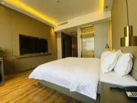 Four Seasons Hot Spring Hotel (Da'an Nenjiangwan Wetland Park High-speed Railway Station)