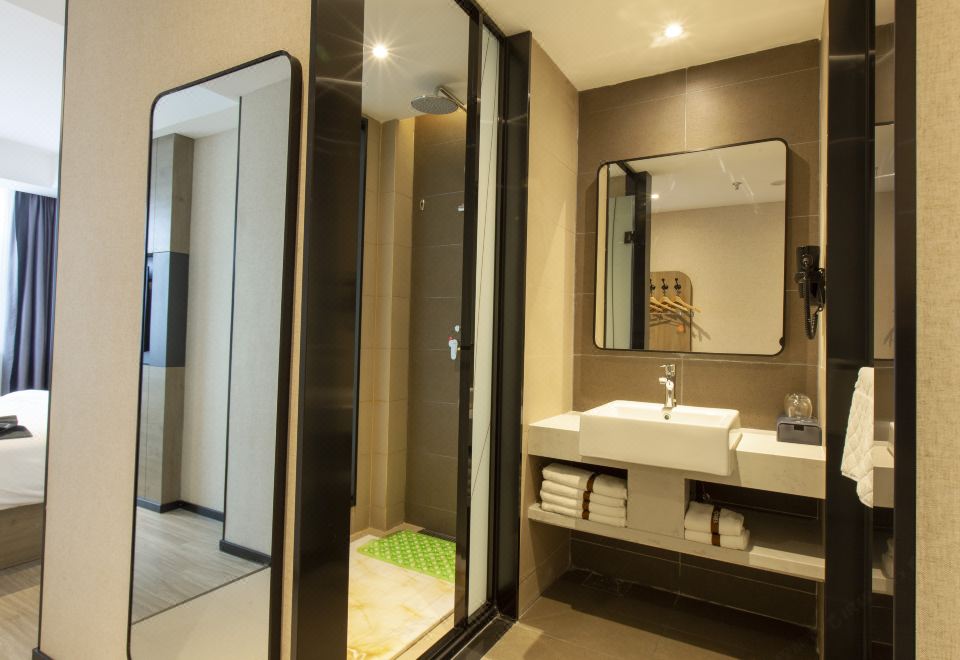 优品大床房-智能客控