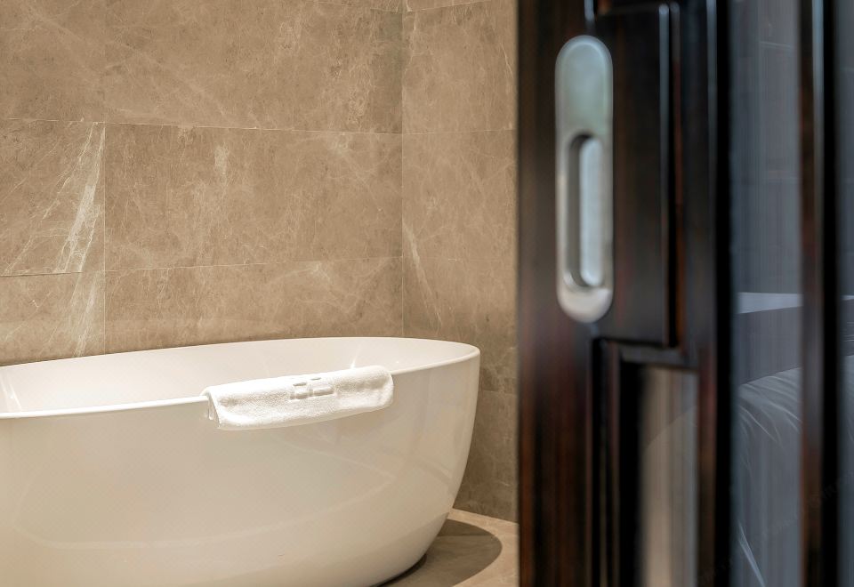 Angel Garden Resort HotelDeluxe Garden-view Suite