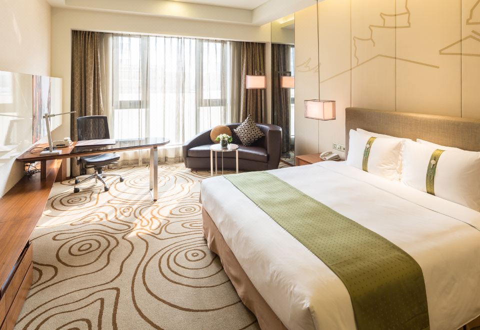 Holiday Inn Shanghai HongqiaoHoliday Deluxe Room (Double Bed)