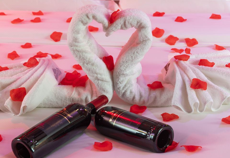 Yijing Guanlan HotelRomantic Honeymoon Room