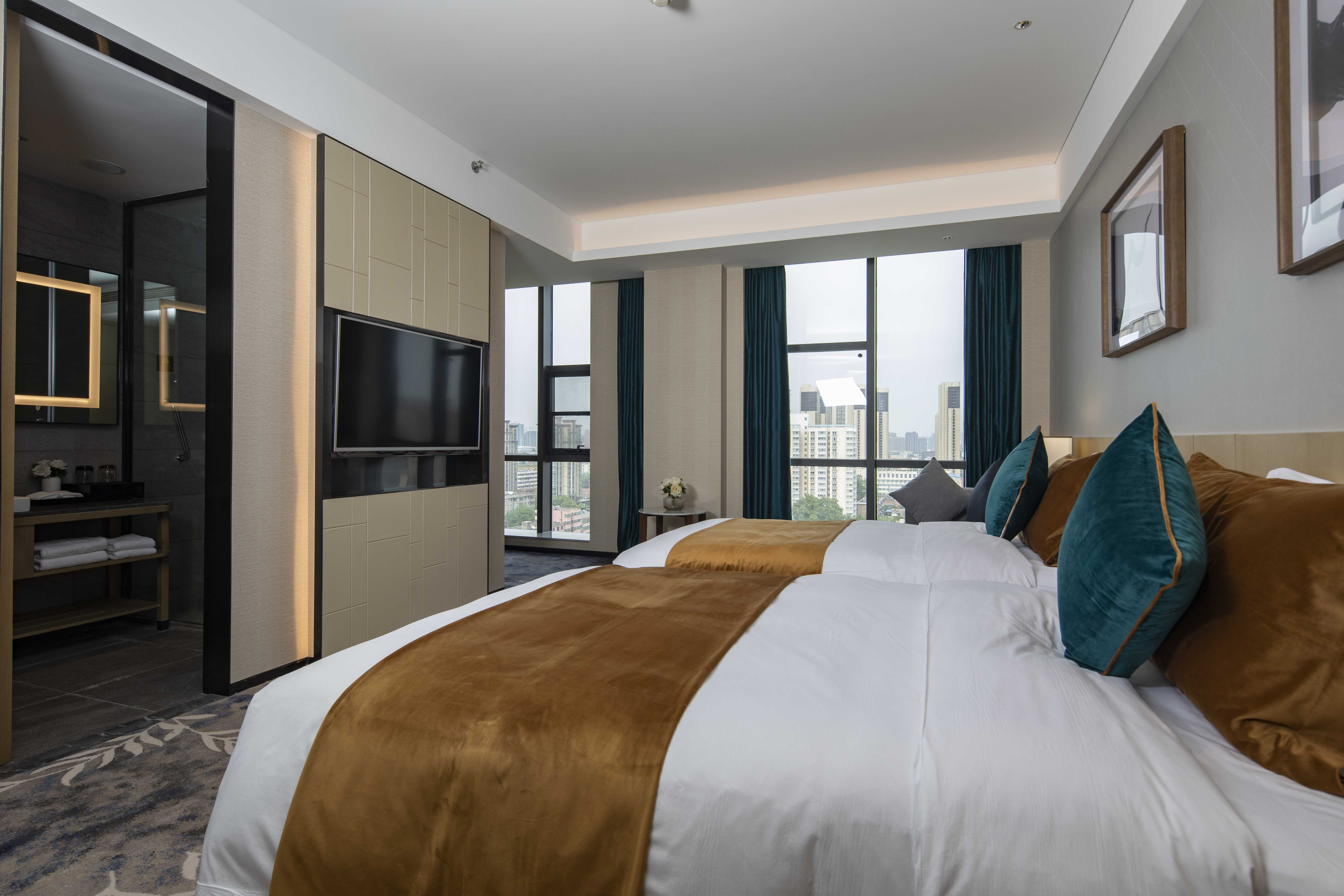 高级豪华双床房（应天门城景+80支贡缎床品+金可儿床垫）