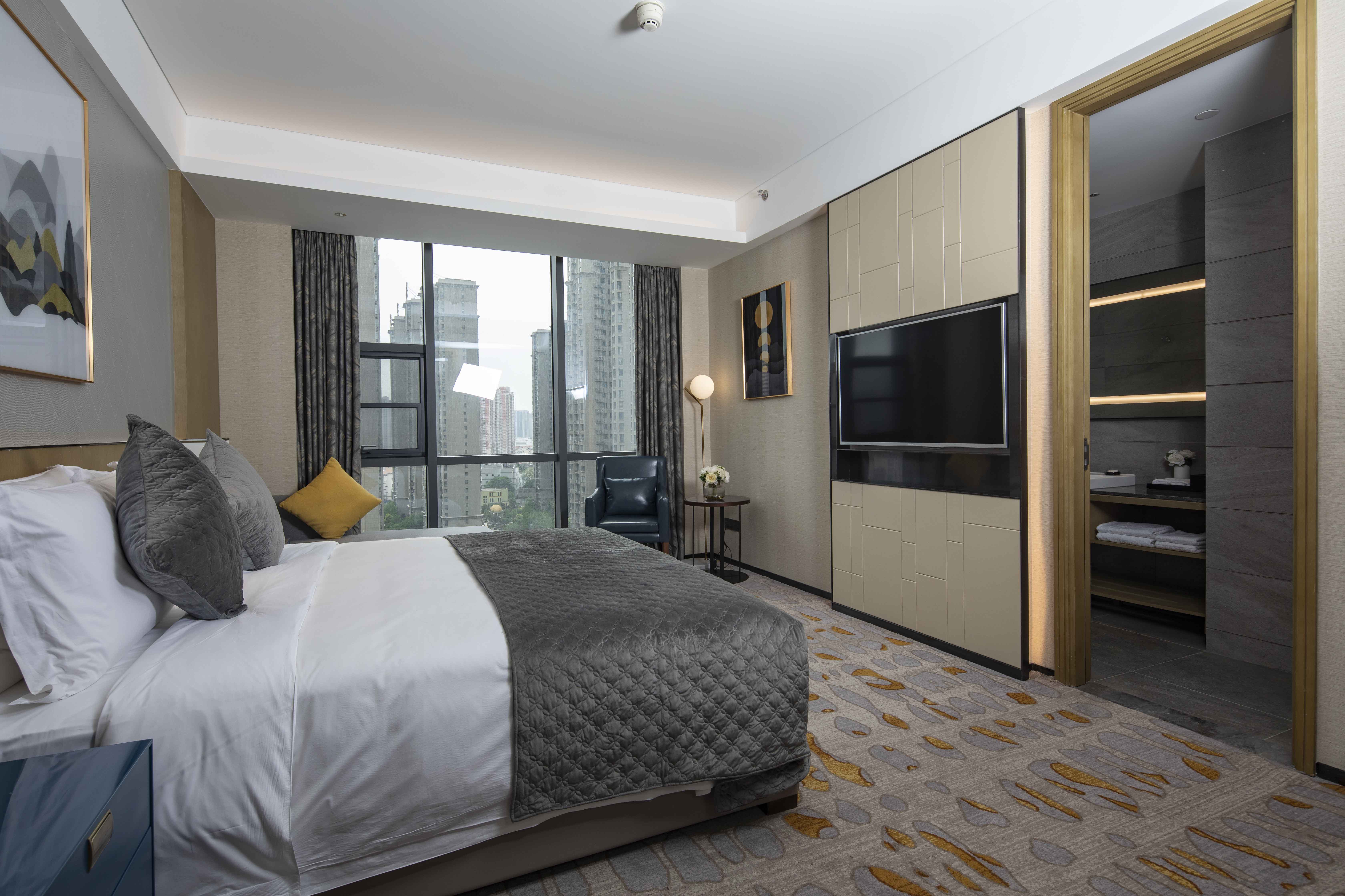 优选大床房（水系花园景观+80支贡缎床品+金可儿床垫）