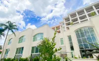 Bangi Resort Hotel Отели в г. 