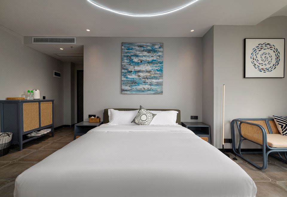 江景浴缸大床房（揽景落地窗+解压深泡浴缸+暖气加持）