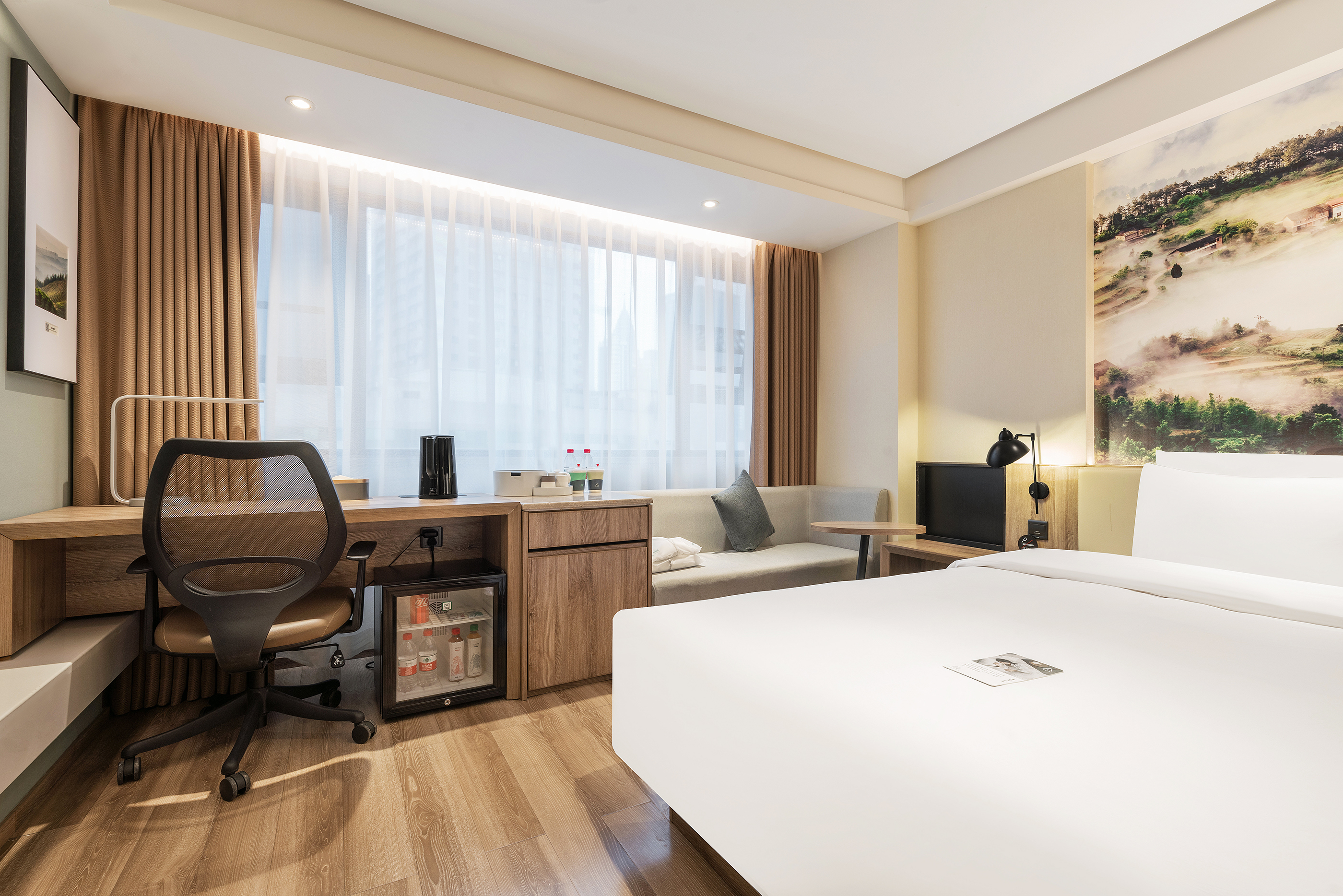 几木大床房（深睡PRO枕+LaiFen吹风+小冰箱+浴袍）