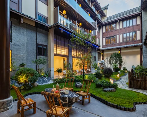 Quxiang Yazhu Chufeng Courtyard Homestay (Jiuge Alley) Hotels in Zigui