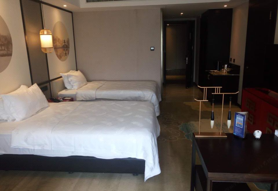 Donghuang Kaili Hotel BeijingChinese-Style Superior Family Room