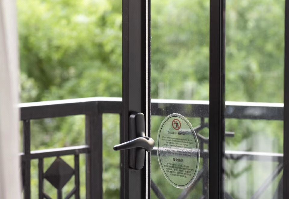 摩登阳台双床房