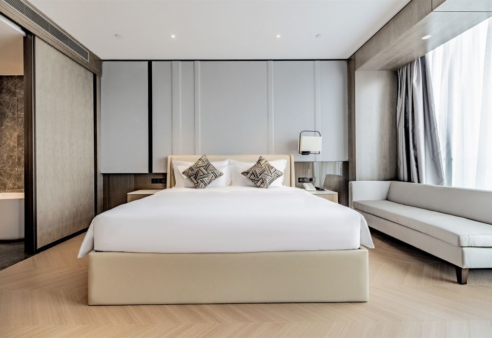 行政套房（智能客控+蓝牙音响+豪华浴缸+coffee机+迷你吧）