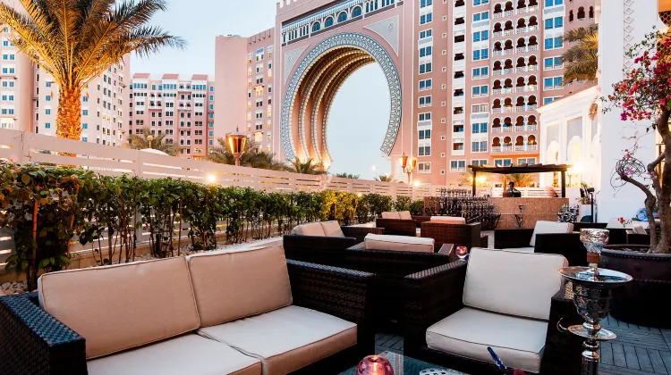 Oaks Ibn Battuta Gate Dubai Dining/Restaurant