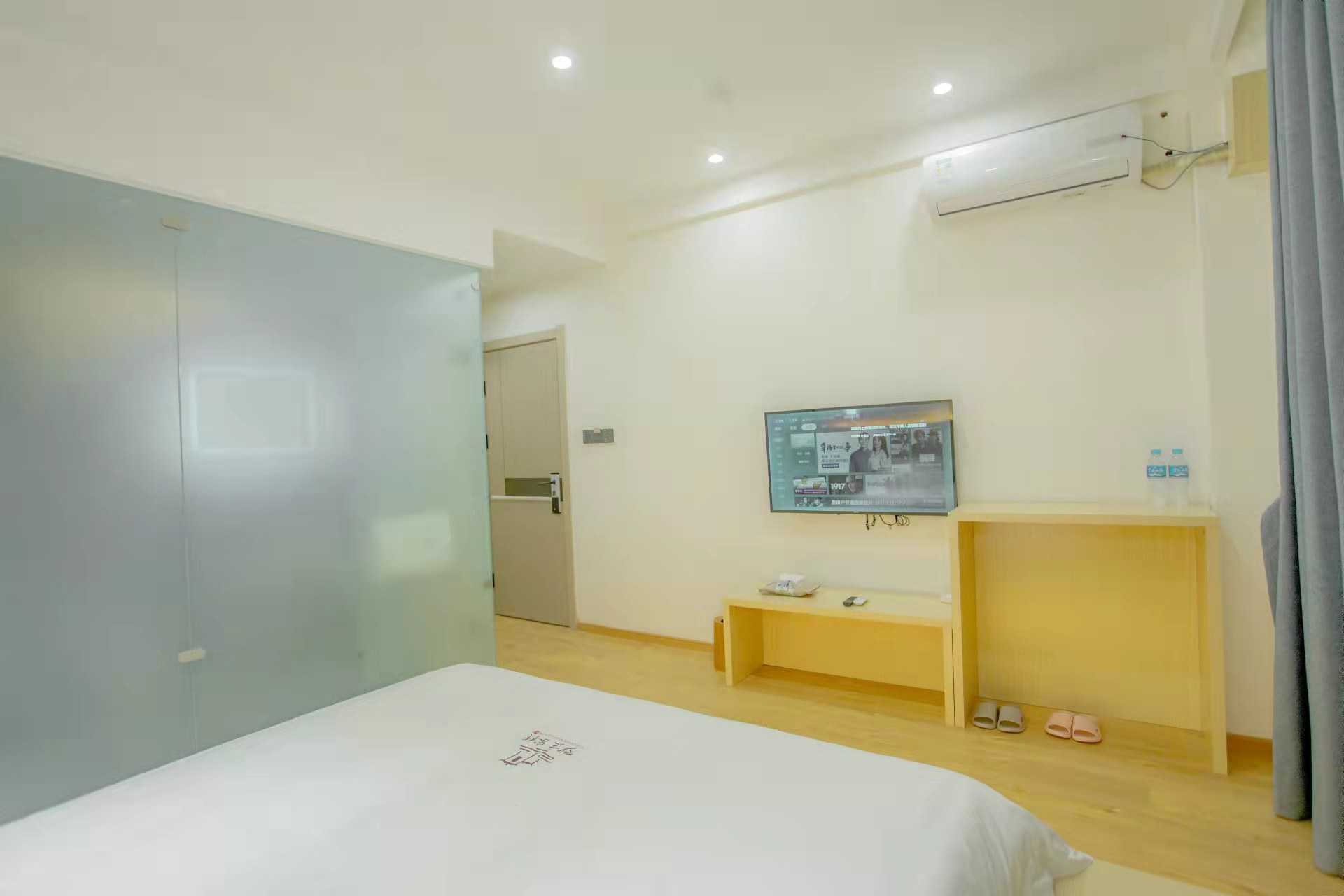 特惠阳光大床房