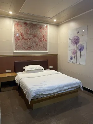 封開粵華ホテル