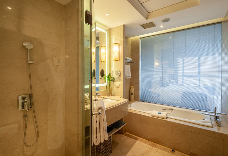 豪廷江景大床房