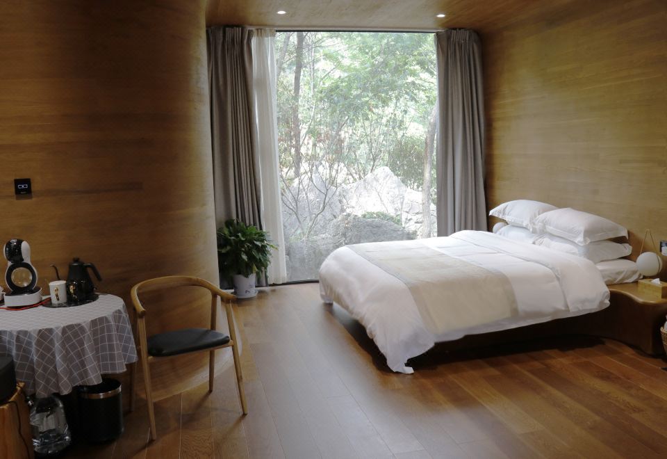 抱石·1号小木屋温泉房