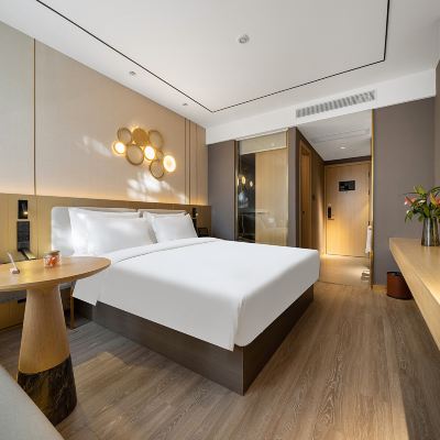 月落鎏金大床房（智能小度+小冰箱+電視投屏） 桔子飯店（廈門市政府店）優惠