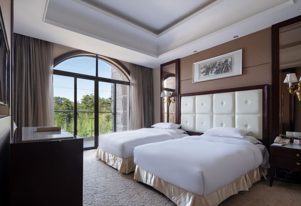 高级三床景观套房